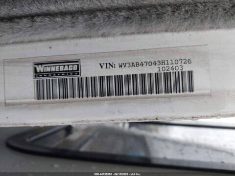 2004 Winnebago Rialta 22HD