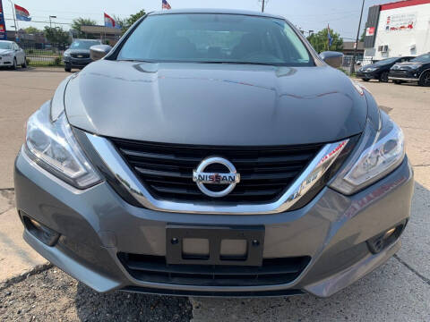 2018 Nissan Altima for sale at Minuteman Auto Sales in Saint Paul MN