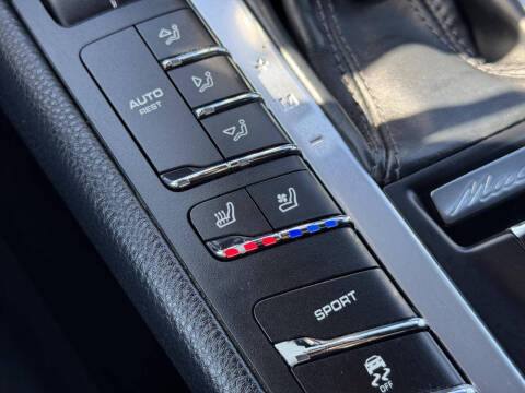 2018 Porsche Macan S