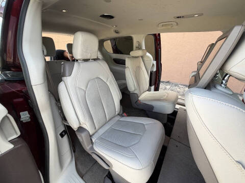 2021 Chrysler Pacifica Touring L
