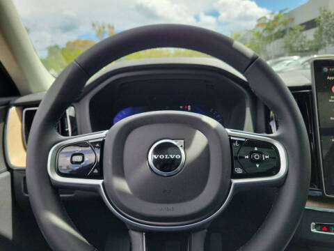 2026 Volvo XC60 B5 Core