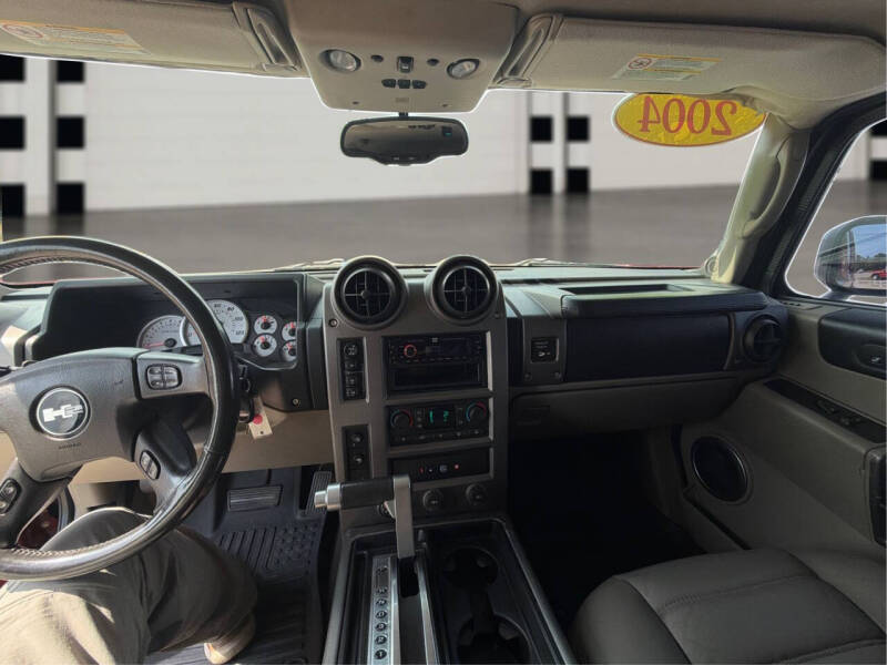 2004 HUMMER H2