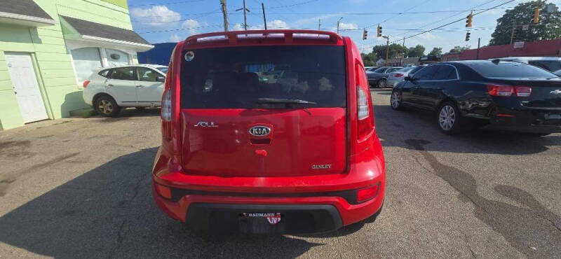 2012 Kia Soul +