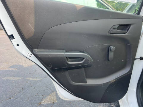 2016 Chevrolet Sonic LS Auto