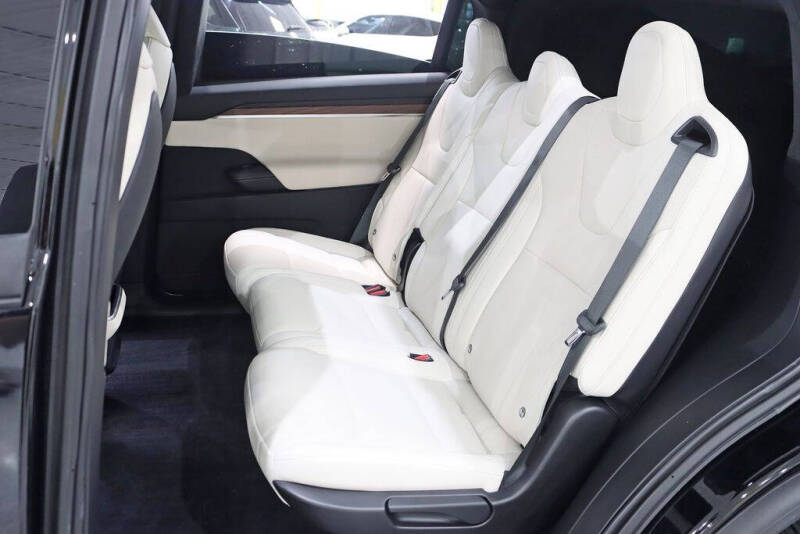 2025 Tesla Model X