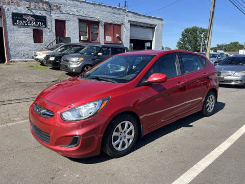 2013 Hyundai Accent GS