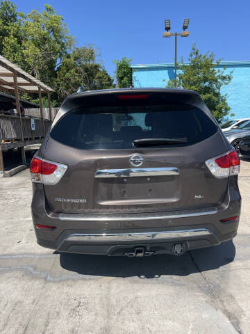 2015 Nissan Pathfinder SV