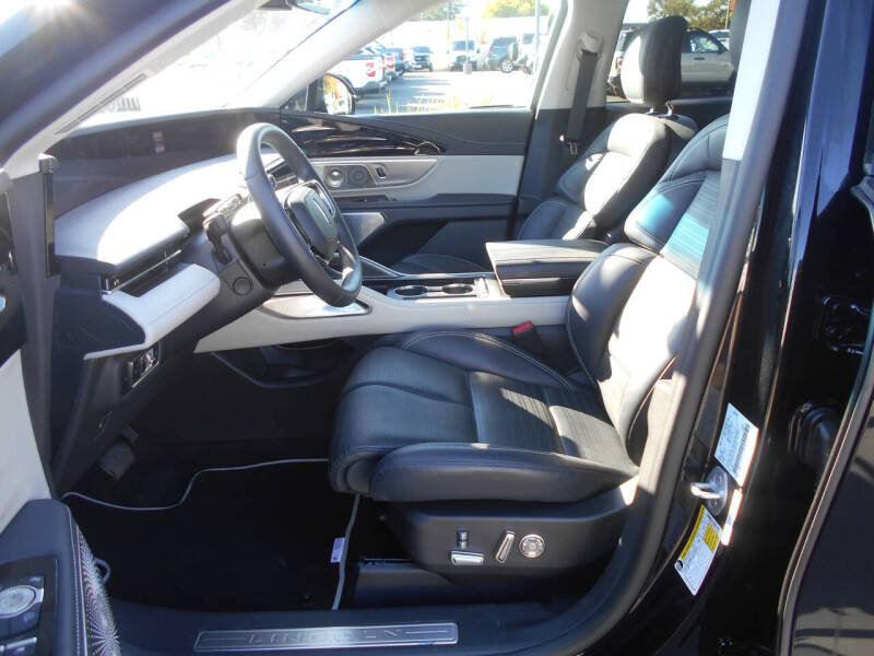 2024 Lincoln Nautilus Reserve