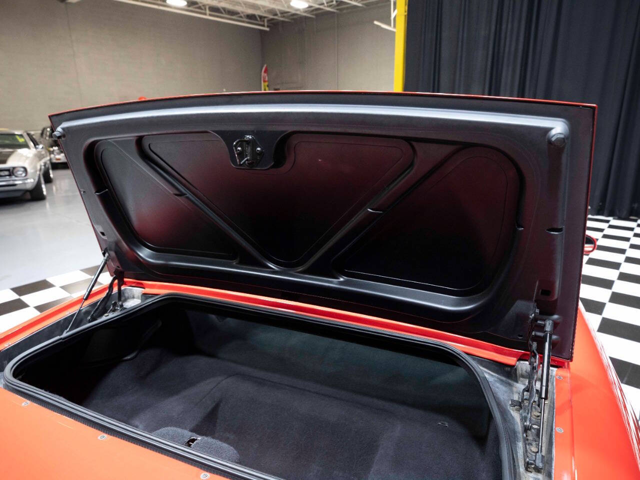 2004 Chevrolet Corvette 36