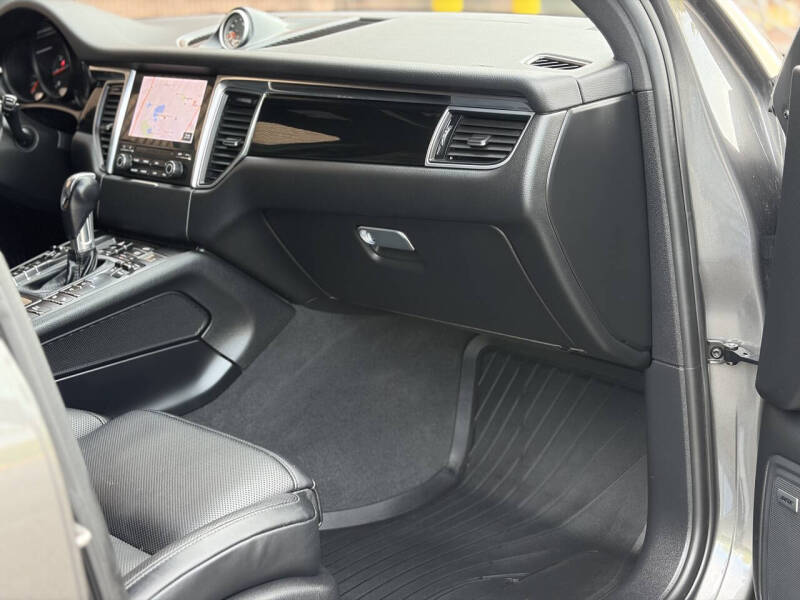 2018 Porsche Macan