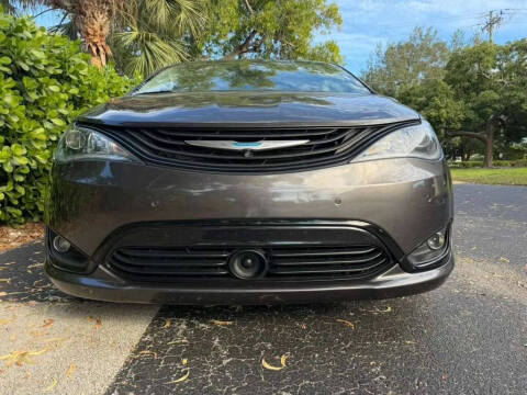 2018 Chrysler Pacifica Hybrid Limited