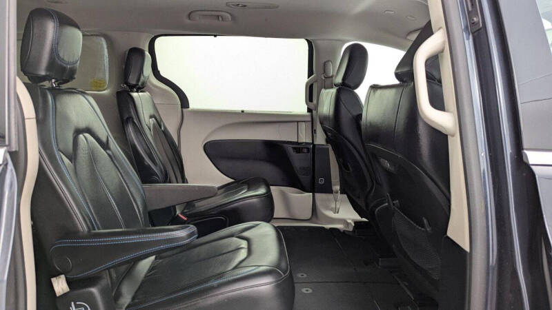 2021 Chrysler Pacifica Touring L