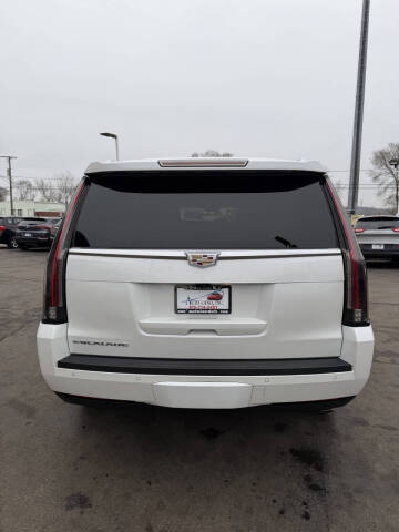 2017 Cadillac Escalade Platinum