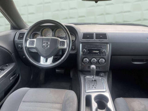 2014 Dodge Challenger SXT