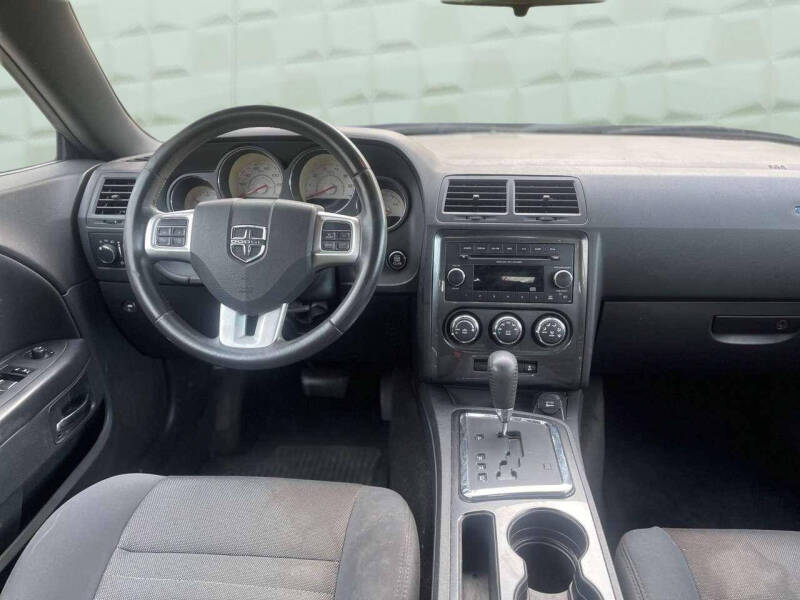 2014 Dodge Challenger SXT