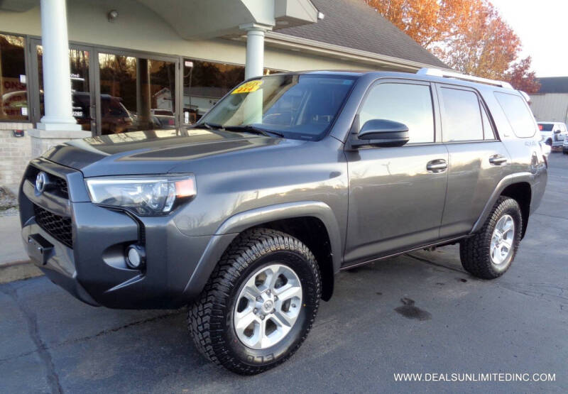 2018 Toyota 4Runner SR5's photo
