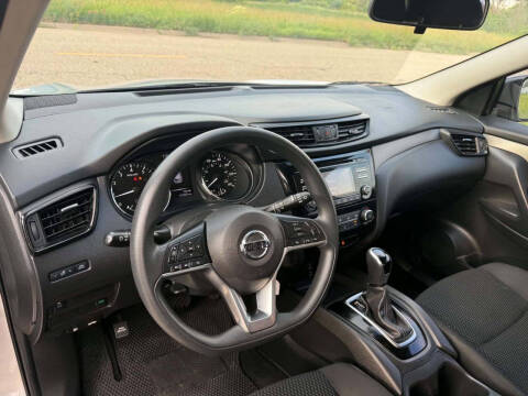 2017 Nissan Rogue Sport SV