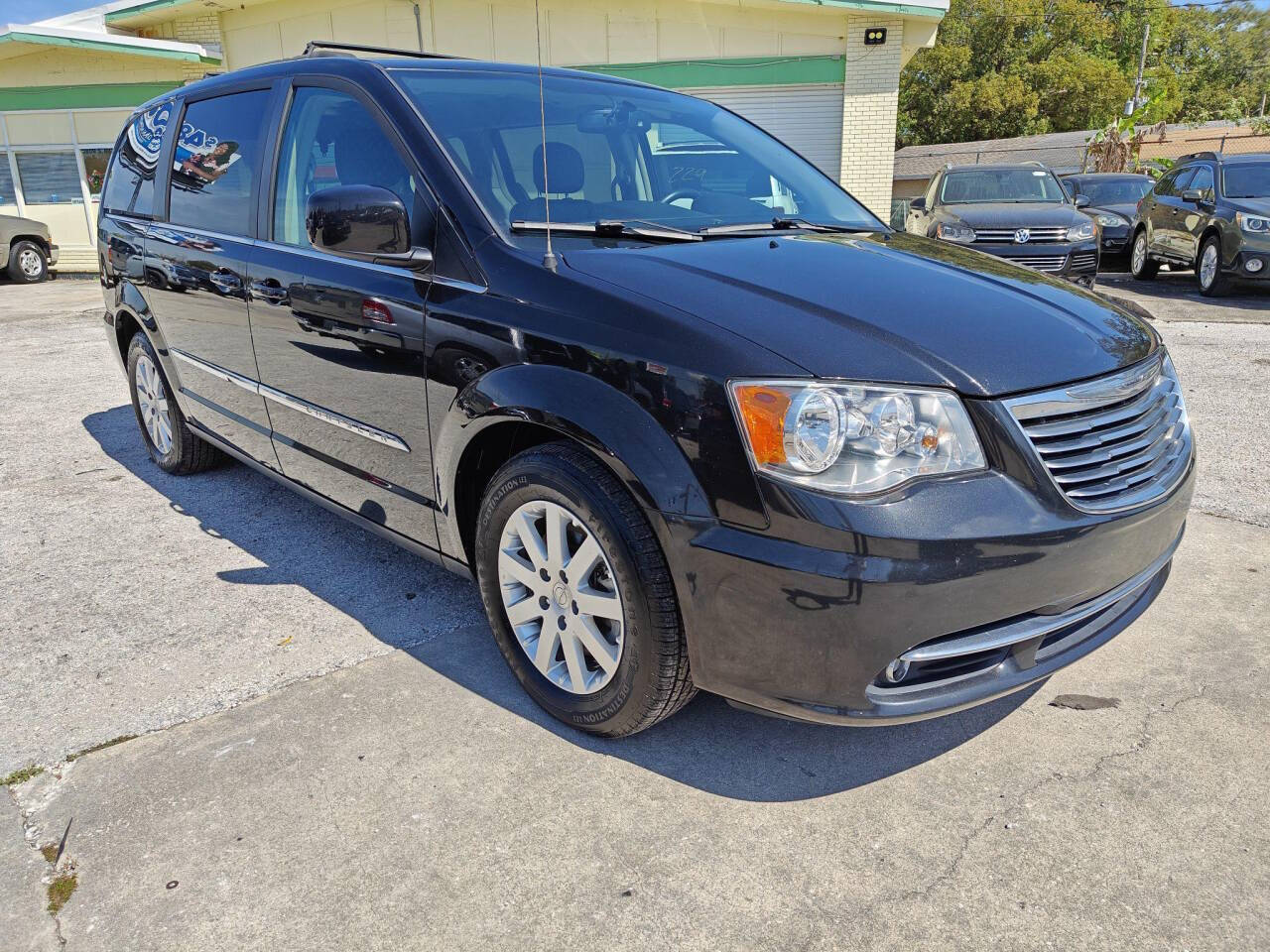 2016 Chrysler Town and Country for sale at EZ MOTOR ORLANDO in Orlando, FL