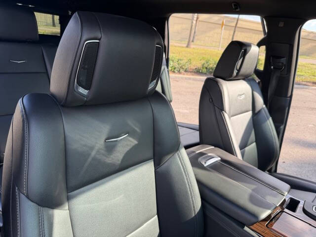 2022 Cadillac Escalade ESV Luxury