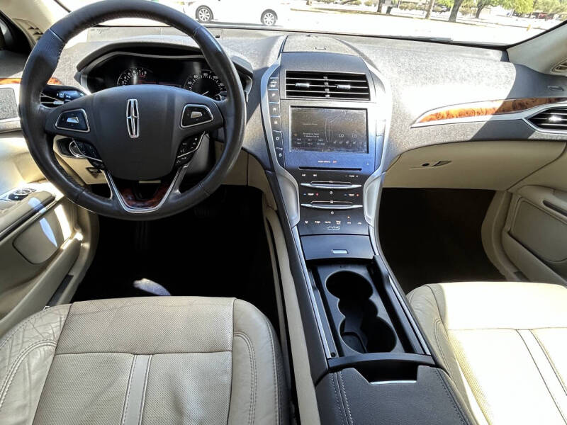 2014 Lincoln MKZ
