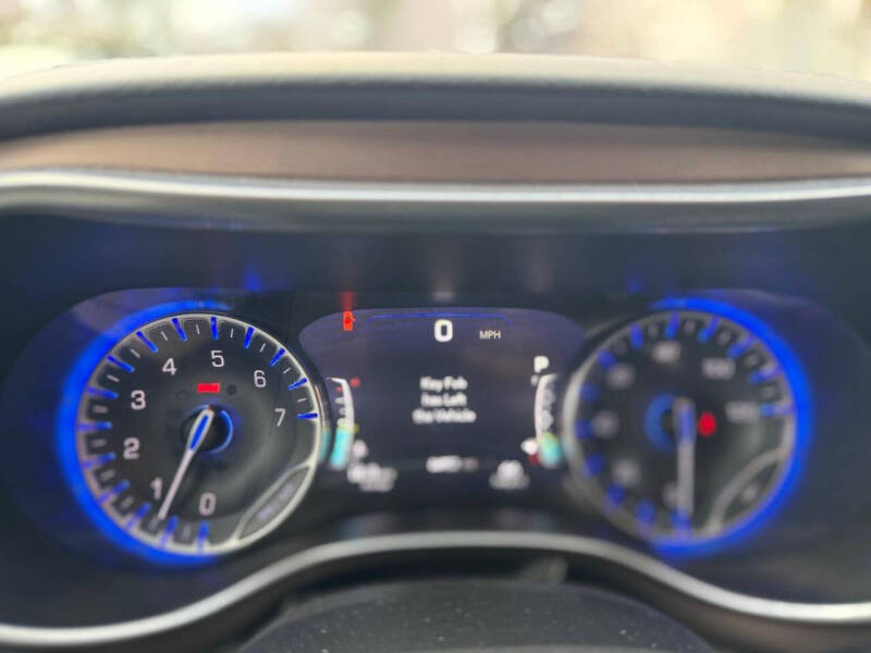 2017 Chrysler Pacifica Touring-L Plus