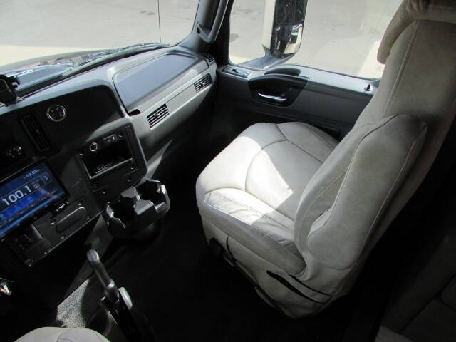 2022 International MV607