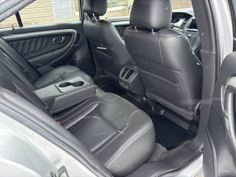 2014 Ford Taurus SEL