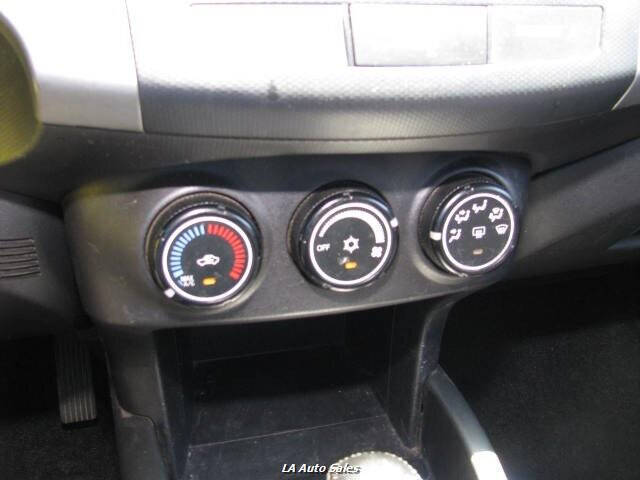 2012 Mitsubishi Outlander ES