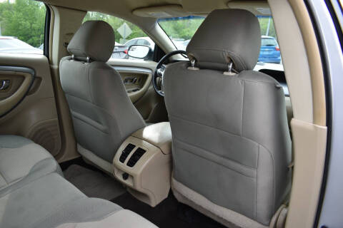 2015 Ford Taurus SEL