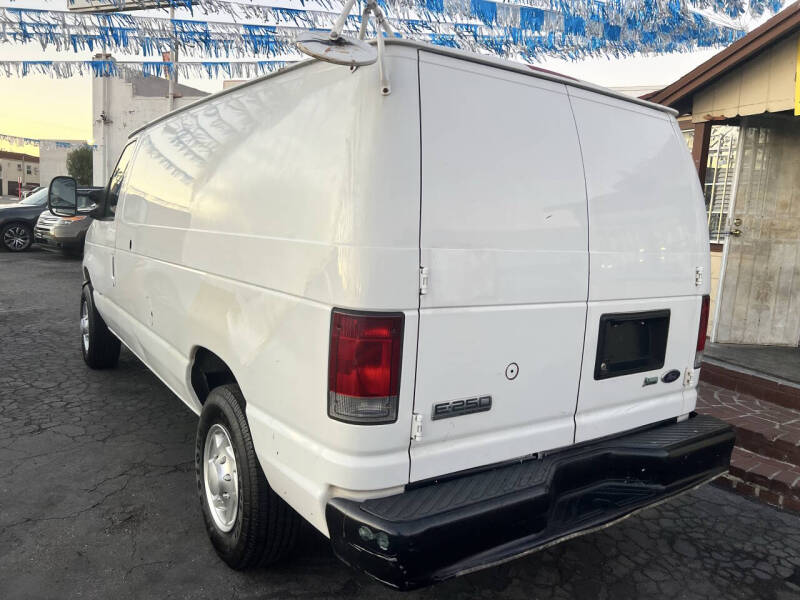 2010 Ford E-Series E-250