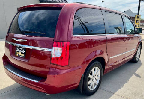 2015 Chrysler Town and Country Touring