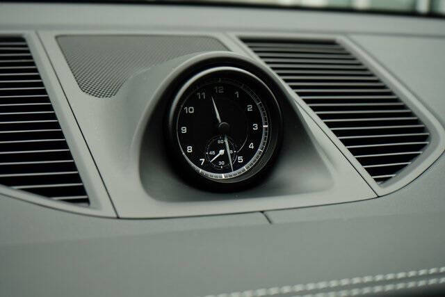 2023 Porsche Macan S