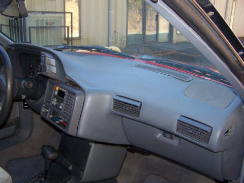 1990 Pontiac Sunbird LE