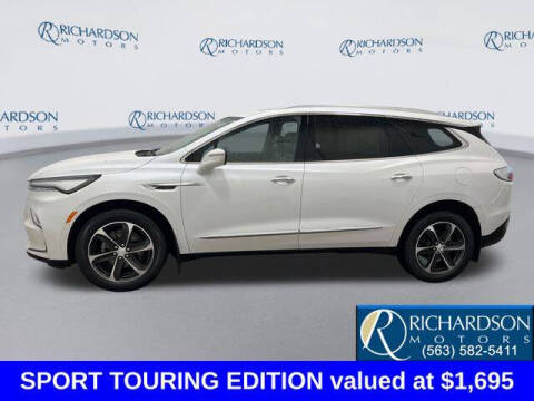2022 Buick Enclave Essence