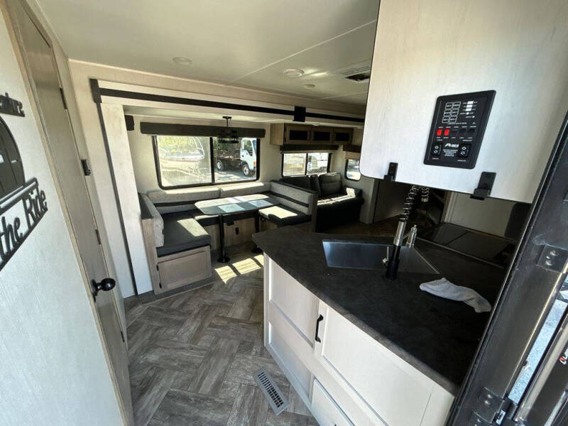 2023 Forest River 28BHHSS2B