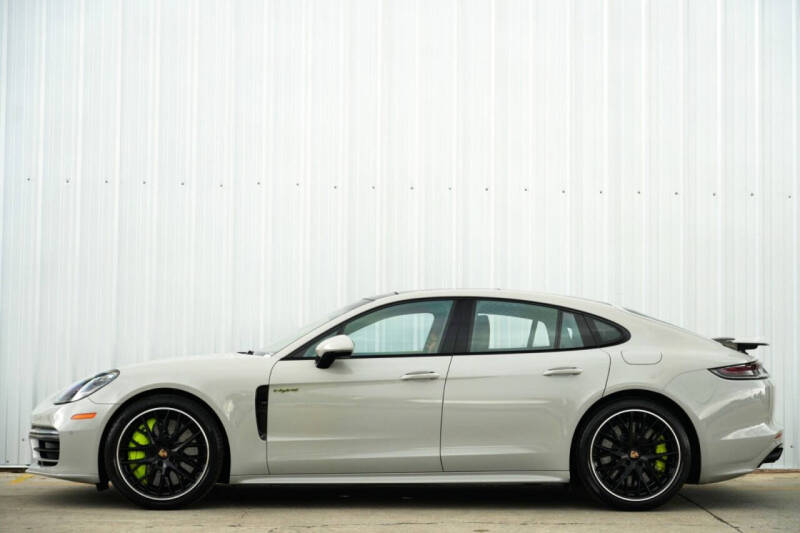 2022 Porsche Panamera 4S E-Hybrid