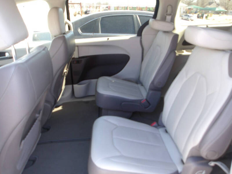 2017 Chrysler Pacifica Touring Plus