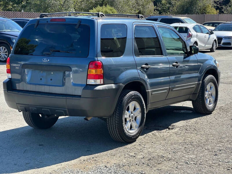 2005 Ford Escape XLT