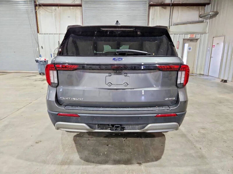 2025 Ford Explorer Platinum