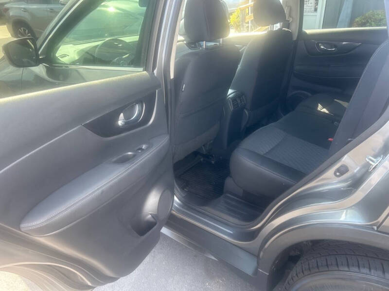 2018 Nissan Rogue S