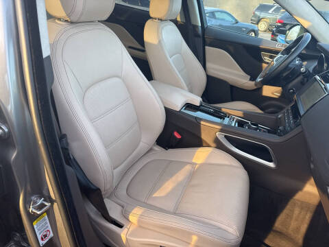 2019 Jaguar F-PACE 25t Prestige