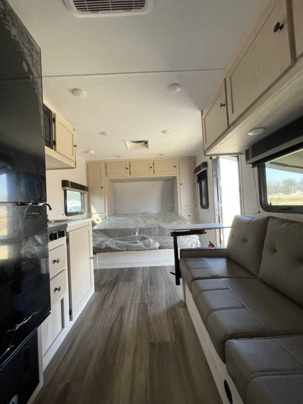 2025 Bontrager Outdoors 21 BH