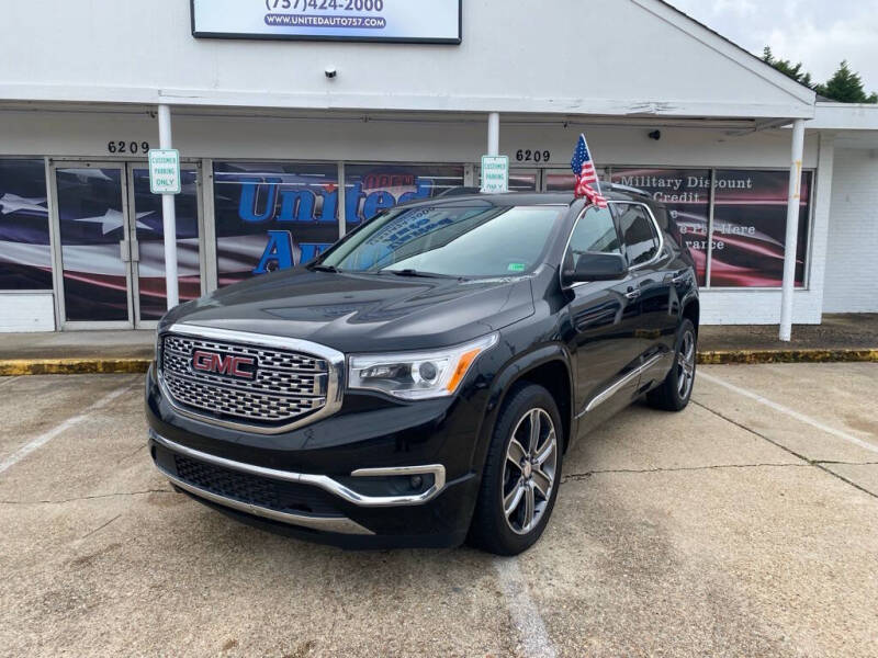 2017 GMC Acadia Denali's photo