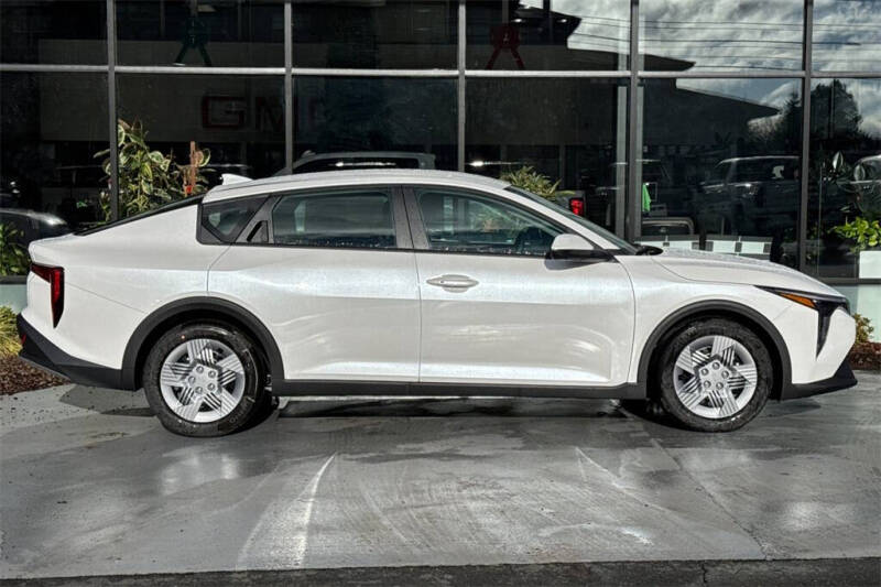 2025 Kia K4 LX