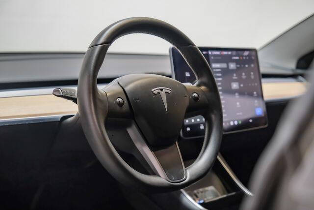 2019 Tesla Model 3 Standard Range Plus