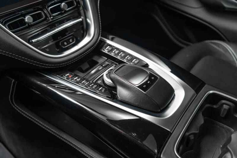 2021 Aston Martin DBX