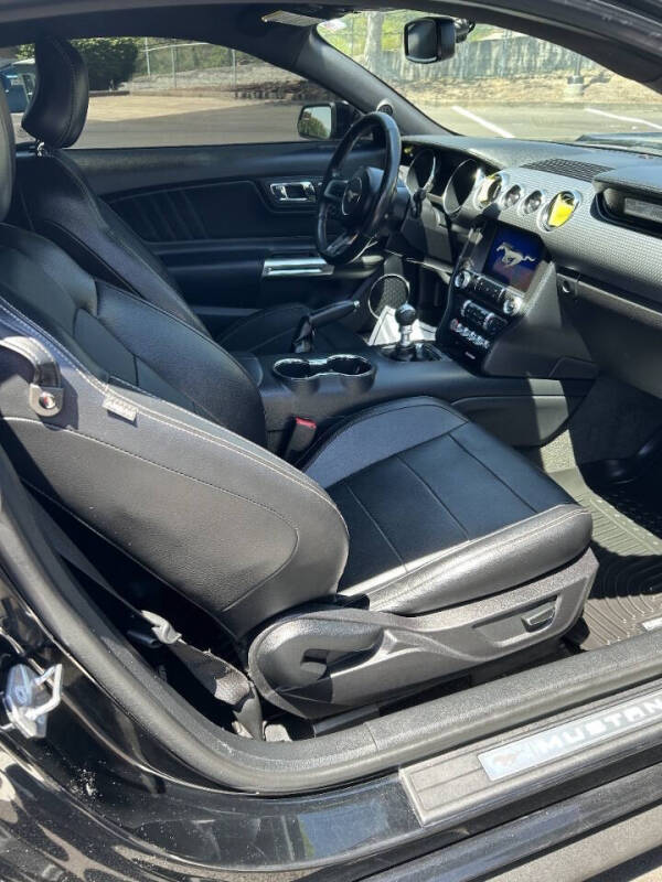 2017 Ford Mustang EcoBoost Premium