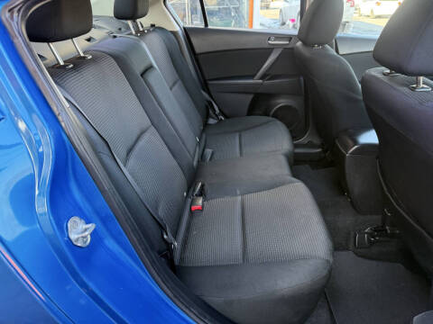 2012 Mazda MAZDA3 i Touring