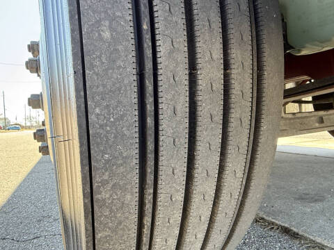 2013 Freightliner M2 106