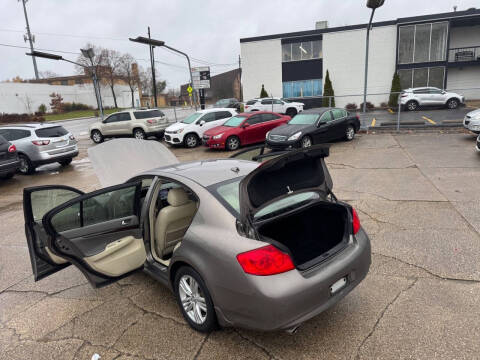 2011 Infiniti G37 Sedan x